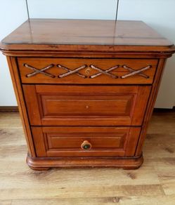 Solid Wood Chest of Drawers / Bedside Locker