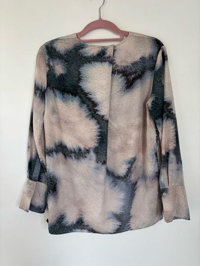 COS  Tie-Dye V-Neck Top