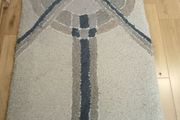 Hand tufted rug . 150 X 90 ( 5ft X 3ft ).