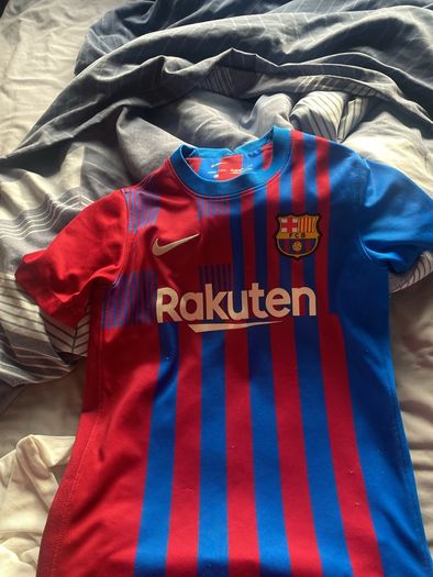 barcelona jersey medium kids