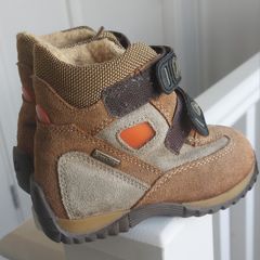 Childrens winter boots