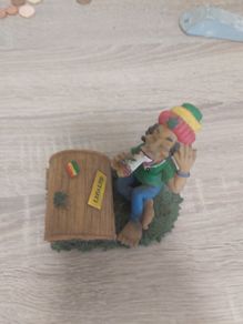 novelty ashtrays