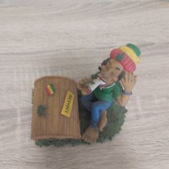 novelty ashtrays
