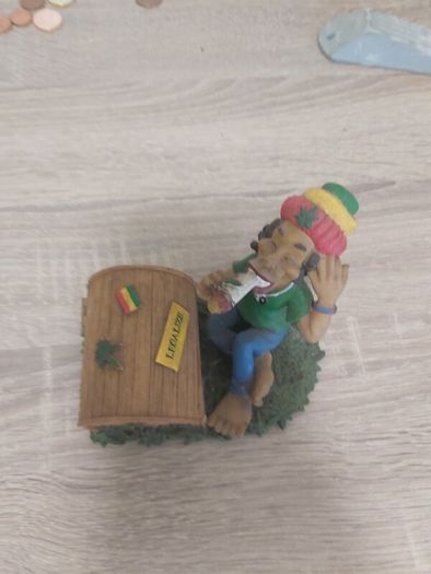 novelty ashtrays