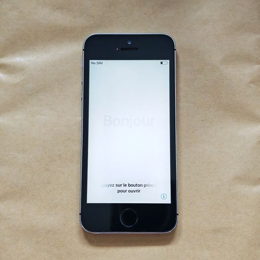 Apple iPhone 5s - 16GB - Space Gray - 3 Network - Activation Locked (For Parts / Repair)