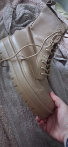 boots size 6