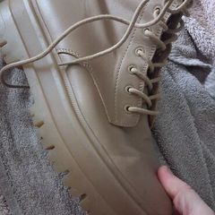 boots size 6