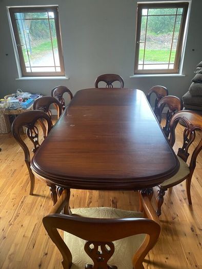 Mahogany Dining Table & 8 Chairs