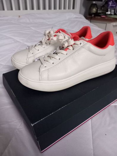 tommy hilfiger trainers