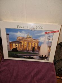 Brand New 2000 piece Brandenburg Gate Berlin puzzle - Sealed