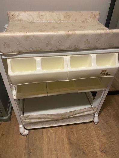 BABYLO Changing table