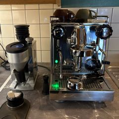Coffee Machine - Rocket Apartamento and Grinder