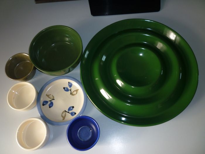 Giant Serving platter, Ramekins, Bowls, Dish. Plate. Moville. 8 ITEMS