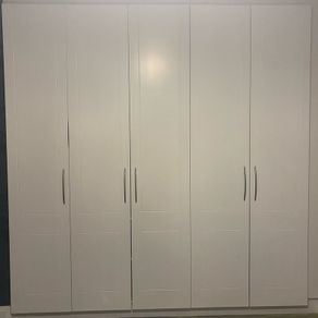 5 wardrobe doors free for collection only in Clondalkin