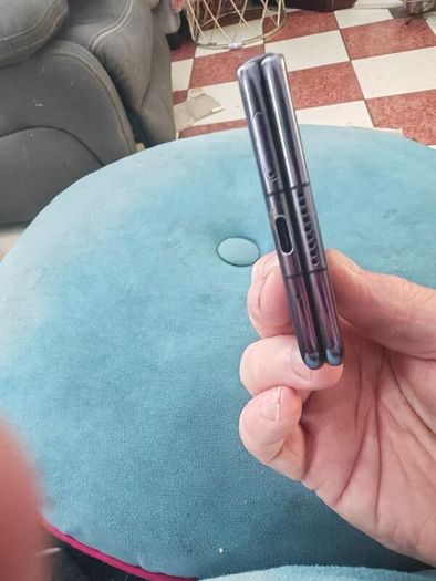 Honor Magic V2