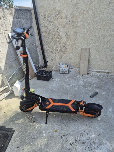 electric scooter