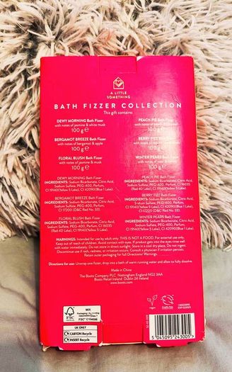 Price drop A Little Something Bath Fizzer Collection 6x100g Bath Bombs Gift Set