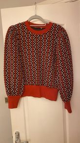 Gallery Jumper