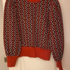 Gallery Jumper
