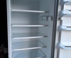 Bosch integrated fridge freezer