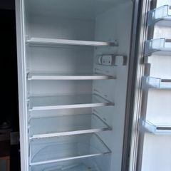Bosch integrated fridge freezer