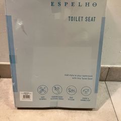 Toilet seat