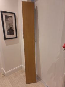 Floating wall shelf