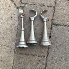 curtains pole brackets