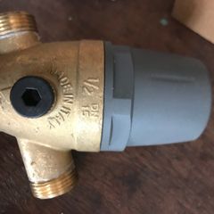 water pressure regulator