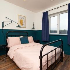 4ft Small Double Black Metal Bed + Mattress