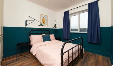 4ft Small Double Black Metal Bed + Mattress
