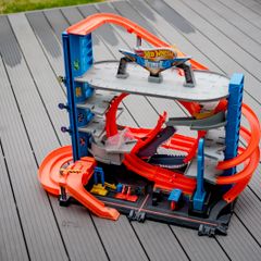 Hot Wheels Ultimate Garage Shark