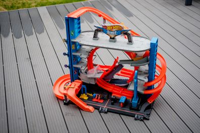 Hot Wheels Ultimate Garage Shark