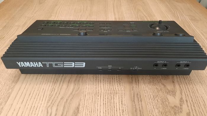 Yamaha TG33 Tone Generator