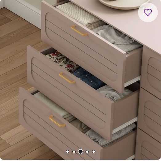 Chest of drawers