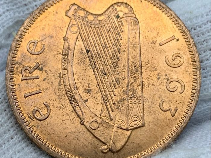 Ireland 1963 penny 1d red lustrous uncirculated