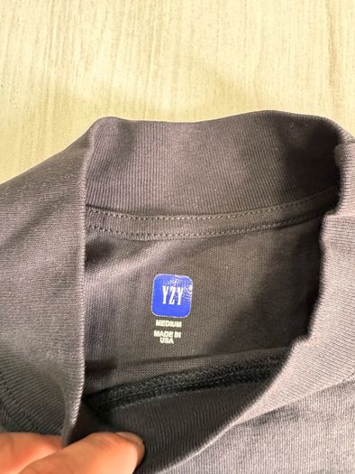 YZY X GAP longsleeves