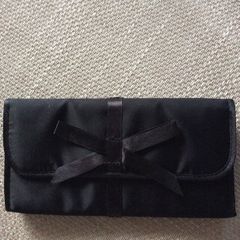 Hugo Boss Parfums - Black travel Bag for Make up, cosmetic with slots for 3 make up brushes - new