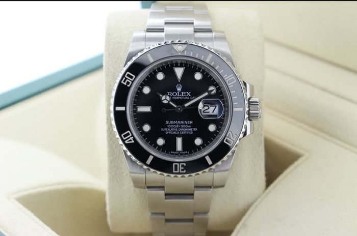 Rolex Submariner Date