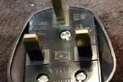 13 Amp Fused 3 Pin Plug