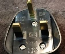 13 Amp Fused 3 Pin Plug