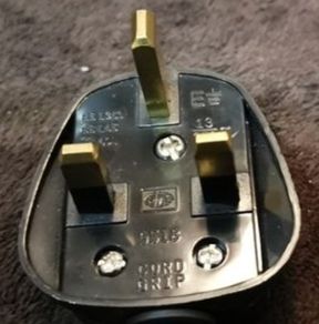 13 Amp Fused 3 Pin Plug