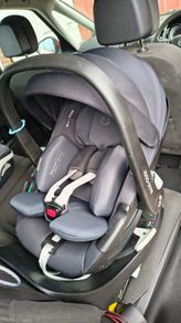 maxi Cosi pearl 360 car seat and base