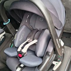 maxi Cosi pearl 360 car seat and base