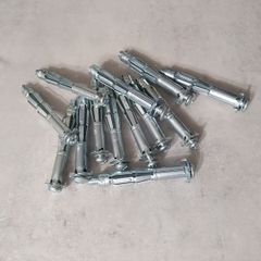 Plasterboard Plug and Anchor Screw
