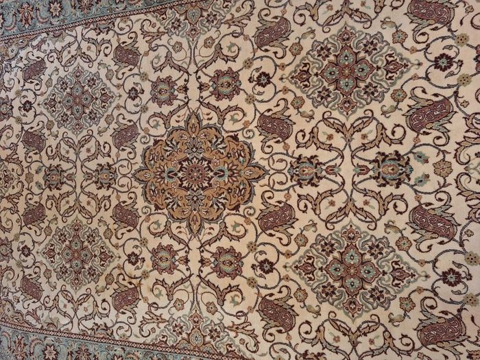3m x 2m woven Persian Heriz rug