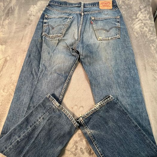 Levis 501 Vintage Made in UK W33 L32 Light Wash Blue Jeans 90s - Distressed