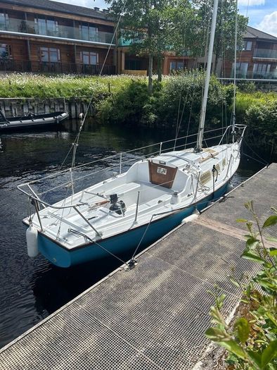 Achilles 24 Fin Keel Sailing Cruiser