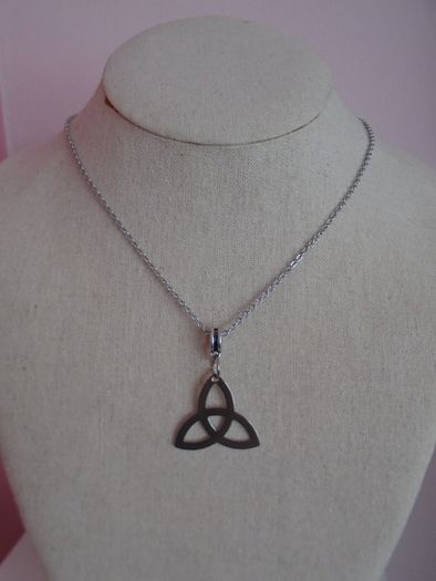 Celtic pendant,Celtic jewellery,Unisex jewellery,New,Gift.