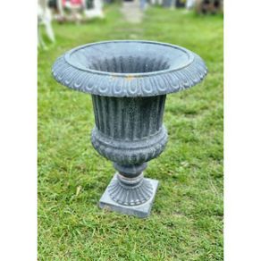 Urn Cast Iron CH R 339D